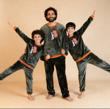 Load image into Gallery viewer, Men's 'I'm So Happy" Fleece Pyjamas (Size S-XL)