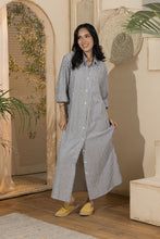 Load image into Gallery viewer, Shirt Dress- Black &amp; White Stripes-(SizeL/Xl)

